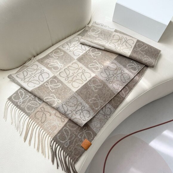 Loewe logo Scarf - Picture 3 of 6